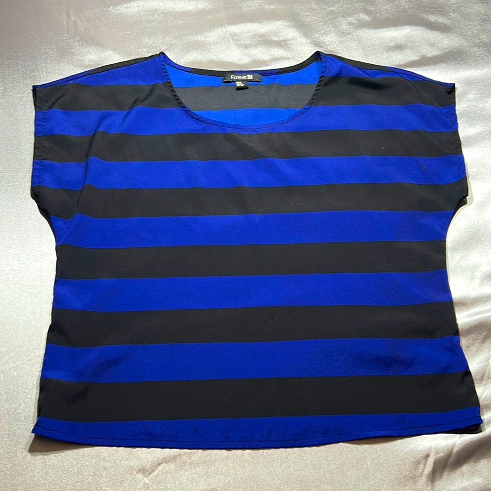 Forever 21 | Black and Blue Oversized Blouse // M
